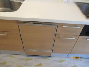 長崎県諫早市にてスライドオープン食洗機の新設工事2