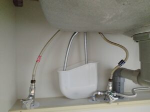 浄水器付一体型水栓に取替える♫シンク内部