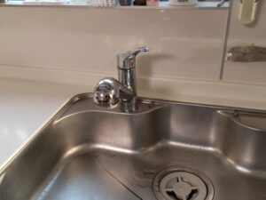 和歌山キッチン取付け隊　タカギ浄水栓の工事　施工前