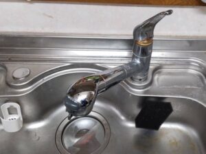 和歌山キッチン取付け隊　浄水器の取替　施工前
