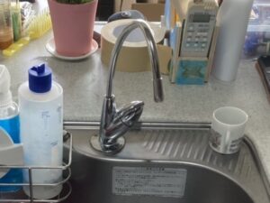 和歌山キッチン取付け隊　浄水器の取り外し　施工前