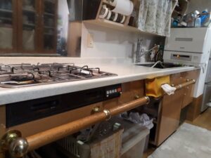 和歌山キッチン取付け隊　サンウェーブ特殊コンロの工事