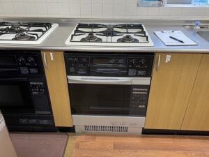 富山キッチン取付け隊　ガスオーブンの工事
