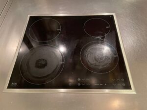 広島キッチン取付け隊　グリルなしヒーターの工事