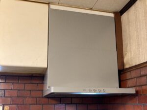 和歌山キッチン取付け隊　ターボファンフードの取替　施工後