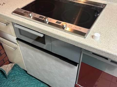 兵庫キッチン取付け隊　電気オーブンの取外し
