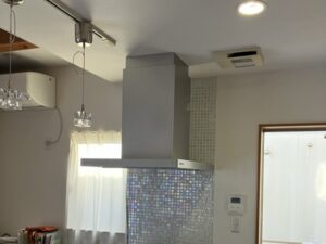 和歌山キッチン取付け隊　センターレンジフードの取替　施工後