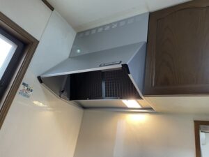 和歌山キッチン取付け隊　同時給排気フードの工事　施工後