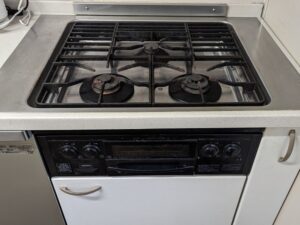 広島キッチン取付け隊　TOTO特殊コンロの工事
