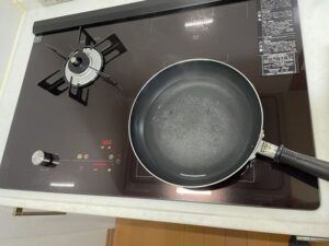三重キッチン取付け隊　ハイブリッドコンロに取替