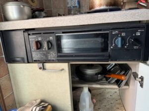 静岡キッチン取付け隊　サンウェーブ特殊コンロの工事