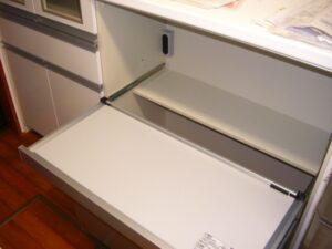 静岡キッチン取付け隊　家電収納ユニットの取付け