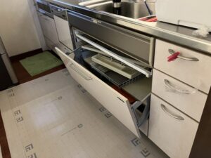 愛知キッチン取付け隊　引き出しメンテナンス