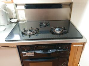 新潟キッチン取付け隊　TOTO特殊コンロの工事 