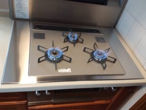 茨城キッチン取付け隊　TOTO特殊コンロの工事 