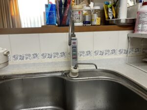 北海道キッチン取付け隊　アルカリイオン整水器の工事　施工前