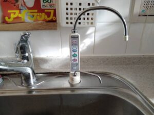 山口キッチン取付け隊　アルカリイオン整水器の工事　施工前 