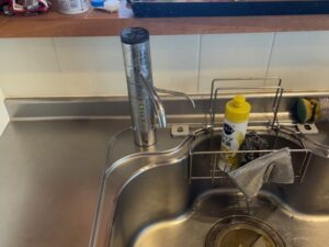 石川キッチン取付け隊　アルカリイオン整水器の工事　施工前