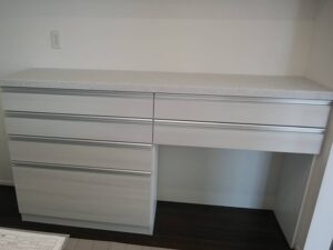 石川キッチン取付け隊　カップボードの取付け