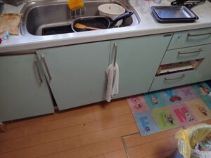 新潟キッチン取付け隊　キッチン扉蝶番メンテナンス