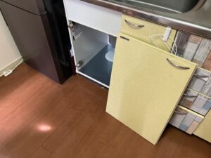 長野キッチン取付け隊　キッチン扉蝶番メンテナンス