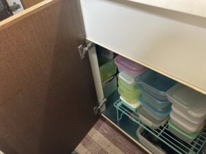 宮崎キッチン取付け隊　キッチン扉蝶番メンテナンス　施工前