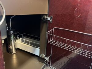 富山キッチン取付け隊　キッチン扉蝶番メンテナンス　施工後