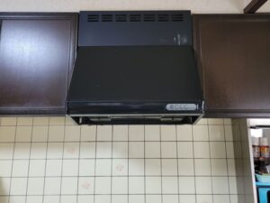 富山キッチン取付け隊　シロッコファンフードの取替　施工前