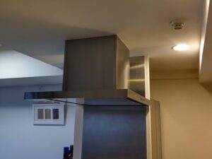 北海道キッチン取付け隊　センターレンジフードの取替　施工後