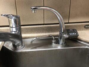愛媛キッチン取付け隊　ナイスフォンテⅡの工事