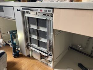 フロントオープン食洗機の工事　施工後 