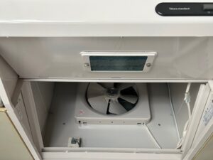 富山キッチン取付け隊　プロペラファンフード取替