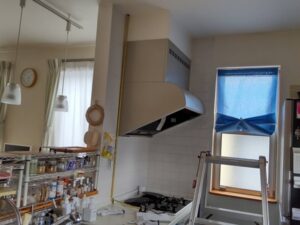 茨城キッチン取付け隊　ヤマハサイクロンフードの取替