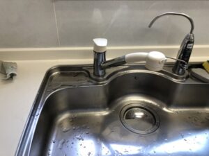 宮崎キッチン取付け隊　ワンホールシングル水栓の取替　施工前