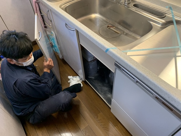 宮崎で活躍するキッチン取付け隊