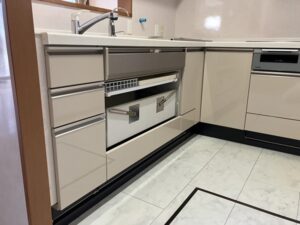 富山キッチン取付け隊　引き出しメンテナンス　施工前 