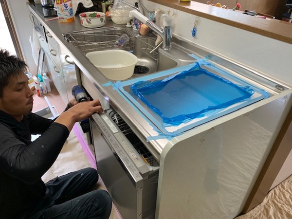 愛媛で活躍するキッチン取付け隊