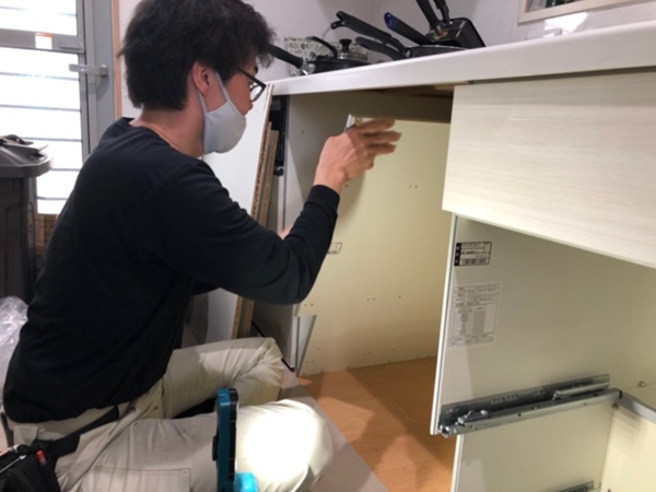 滋賀で活躍するキッチン取付け隊