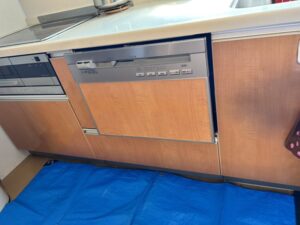 滋賀キッチン取付け隊　食洗機前パネルでを楽しむ　施工前