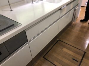 石川キッチン取付け隊　食洗機前パネルでを楽しむ　施工前
