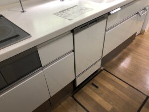 石川キッチン取付け隊　食洗機前パネルでを楽しむ　施工後