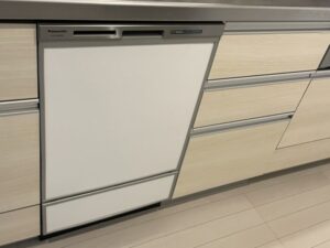 食洗機前パネルでを楽しむ　施工後
