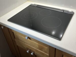 電気コンロの根本的な選び方　AEG製を国内製にしたい　施工後