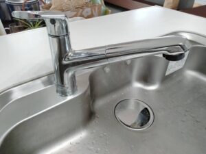 ビルトイン浄水器の面白い選び方　OEM浄水器で安く替えたい　ハウステック　施工前