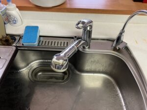 キッチン水栓の自由な選び方　とにかく安い同等品で替えたい　クリナップ　施工前