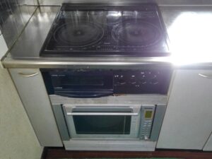 電気コンロの根本的な選び方　オーブンそのままIHだけ替える　施工前