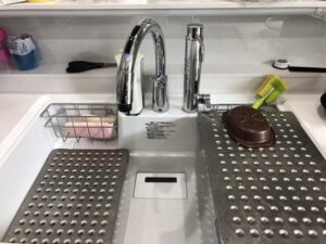 ビルトイン浄水器の面白い選び方　カウンターオン浄水栓の工事　パナソニックキッチン　施工後