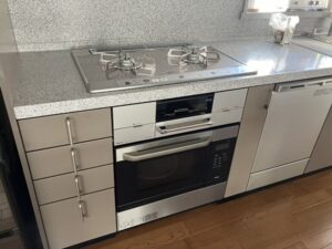 電気コンロの根本的な選び方　ガスオーブンに替える　施工後