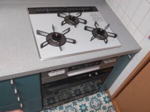 ガスコンロの基本的な選び方　ガスオーブンも後付けしたい　施工後