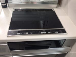 電気コンロの根本的な選び方　ガラストップが割れてしまった　施工後